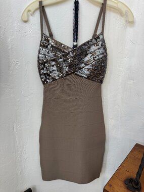 Guess Size XS bandage dress with sequin top - Mauve/Taupe color - Like New!
